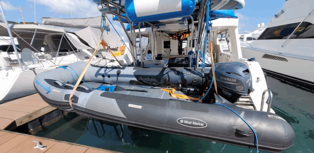 60ft Searenity Alquiler de Yates Panamá 😎 | Stylish Bay Cruises 26 Reserve un alquiler de yates de lujo en Panamá con Feeling Yachty - charters privados, catamaranes y excursiones por las islas de San Blas y la Bahía de Panamá. Todo incluido, precios transparentes.