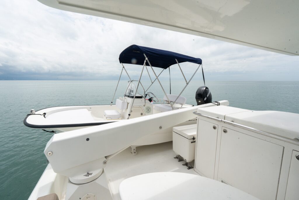 Reserve un alquiler de yates de lujo en Panamá con Feeling Yachty - charters privados, catamaranes y excursiones por las islas de San Blas y la Bahía de Panamá. Todo incluido, precios transparentes.