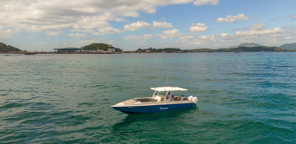 Reserve un alquiler de yates de lujo en Panamá con Feeling Yachty - charters privados, catamaranes y excursiones por las islas de San Blas y la Bahía de Panamá. Todo incluido, precios transparentes.