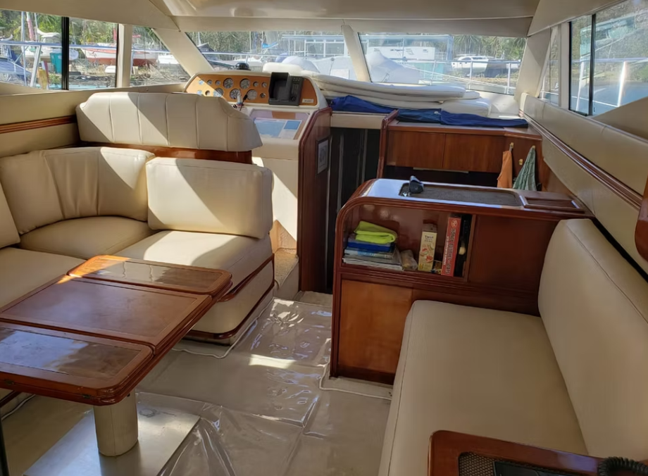 Reserve un alquiler de yates de lujo en Panamá con Feeling Yachty - charters privados, catamaranes y excursiones por las islas de San Blas y la Bahía de Panamá. Todo incluido, precios transparentes.