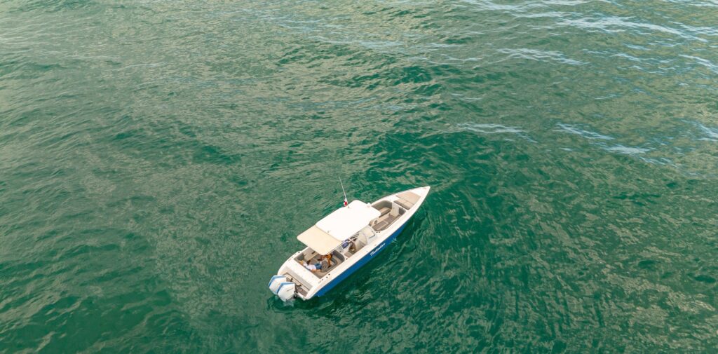 Reserve un alquiler de yates de lujo en Panamá con Feeling Yachty - charters privados, catamaranes y excursiones por las islas de San Blas y la Bahía de Panamá. Todo incluido, precios transparentes.