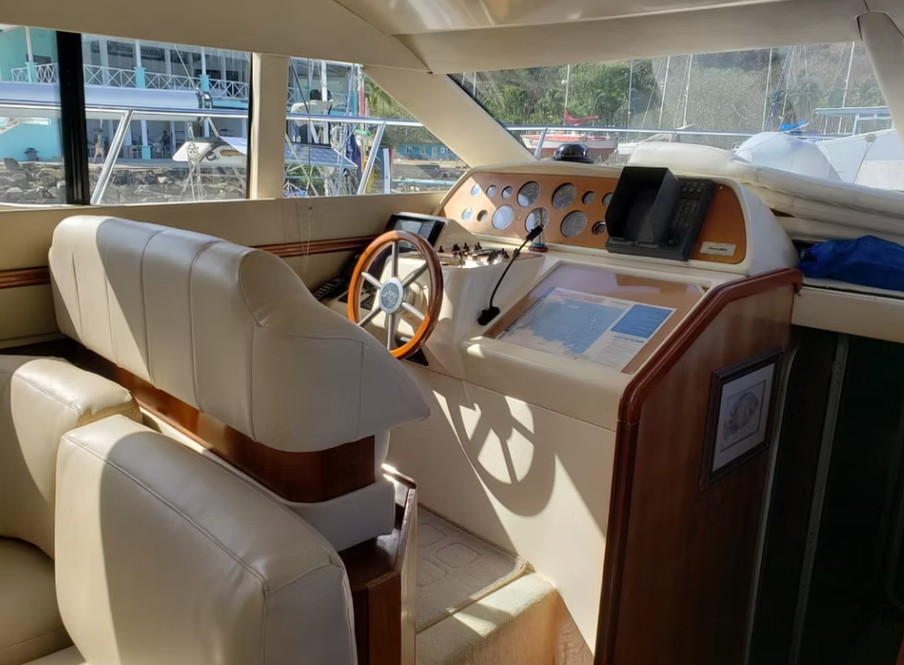 Reserve un alquiler de yates de lujo en Panamá con Feeling Yachty - charters privados, catamaranes y excursiones por las islas de San Blas y la Bahía de Panamá. Todo incluido, precios transparentes.