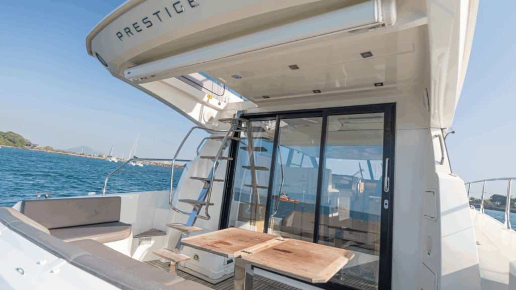 Reserve un alquiler de yates de lujo en Panamá con Feeling Yachty - charters privados, catamaranes y excursiones por las islas de San Blas y la Bahía de Panamá. Todo incluido, precios transparentes