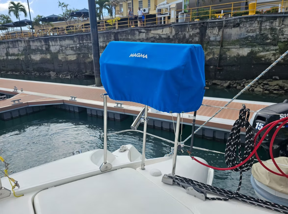 Reserve un alquiler de yates de lujo en Panamá con Feeling Yachty - charters privados, catamaranes y excursiones por las islas de San Blas y la Bahía de Panamá. Todo incluido, precios transparentes.