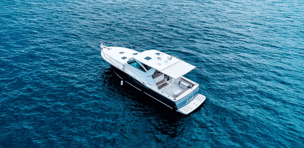 44ft Tiara Yacht Rental Panama 🌞 | Crucero costero de un día 17 Reserve un alquiler de yates de lujo en Panamá con Feeling Yachty - charters privados, catamaranes y excursiones por las islas de San Blas y la Bahía de Panamá. Todo incluido, precios transparentes.
