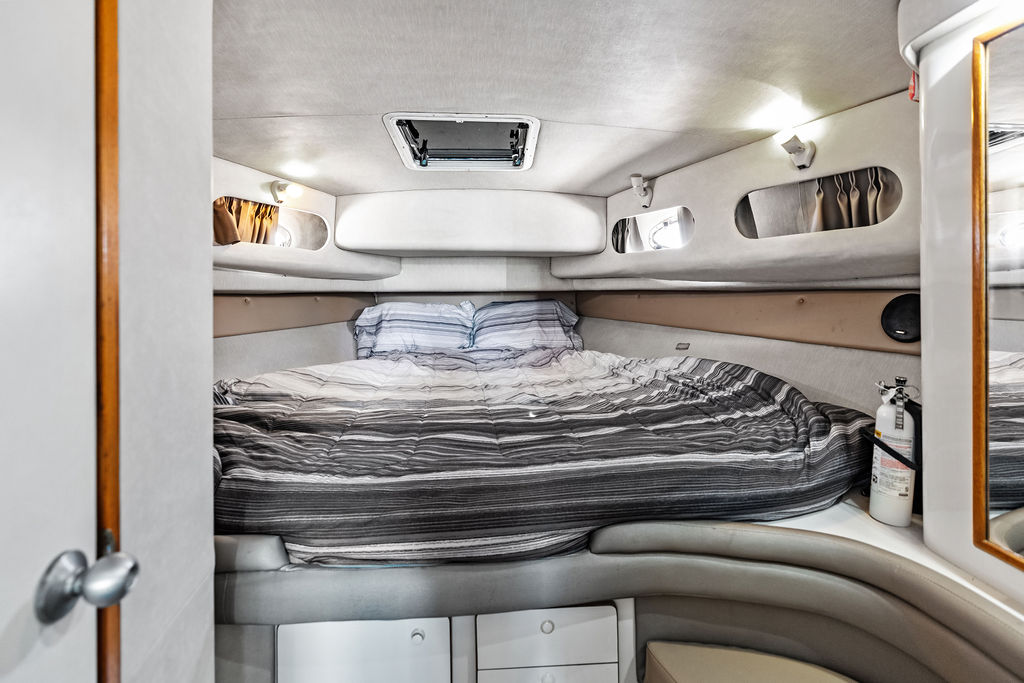 48ft Sea Ray Bridge Yacht Rental Miami 🌙 | 15 ppl | Commercial License 1 %Miami Yacht Rentals%