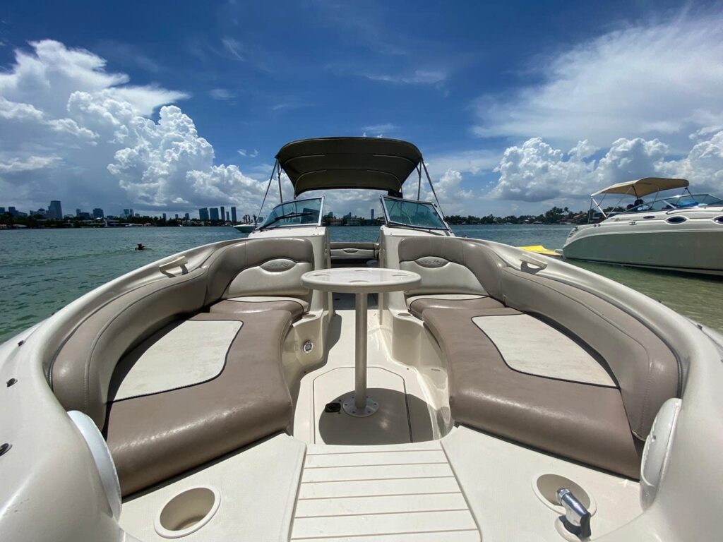 🛥️ 26ft’ Sea Ray 240 Sundeck Sport — Miami Yacht Charter 7 %Miami Yacht Rentals%