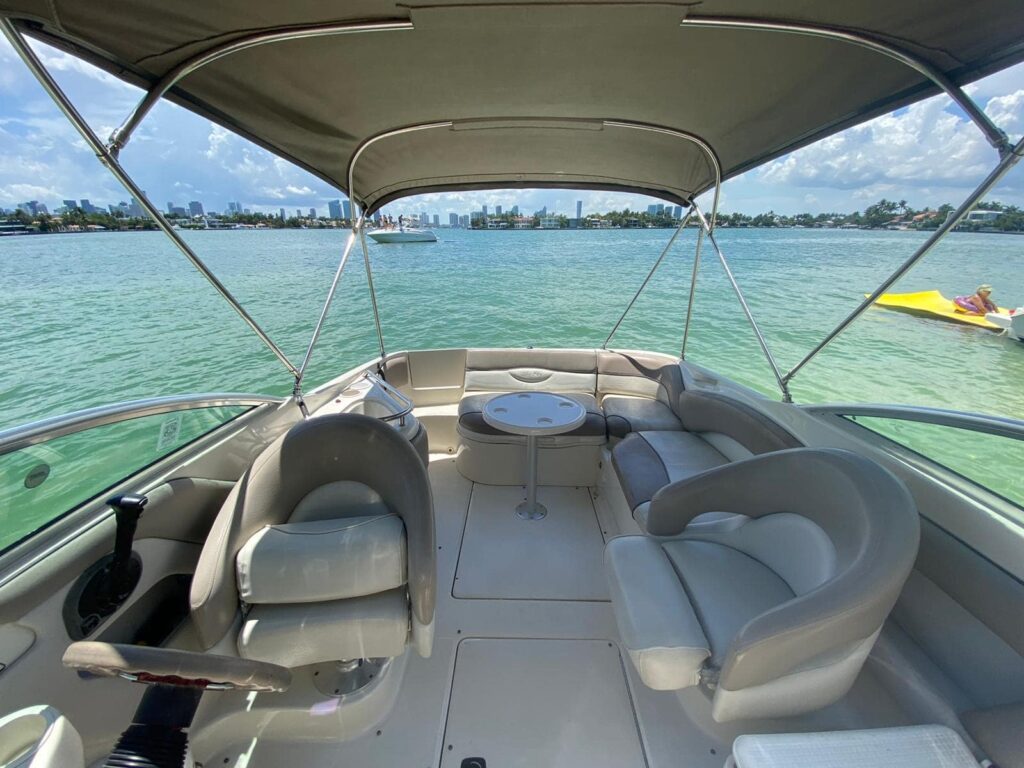 🛥️ 26ft’ Sea Ray 240 Sundeck Sport — Miami Yacht Charter 11 %Miami Yacht Rentals%