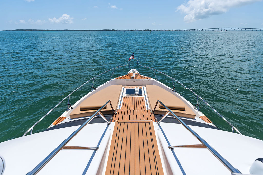 48ft Sea Ray Bridge Yacht Rental Miami 🌙 | 15 ppl | Commercial License 4 %Miami Yacht Rentals%