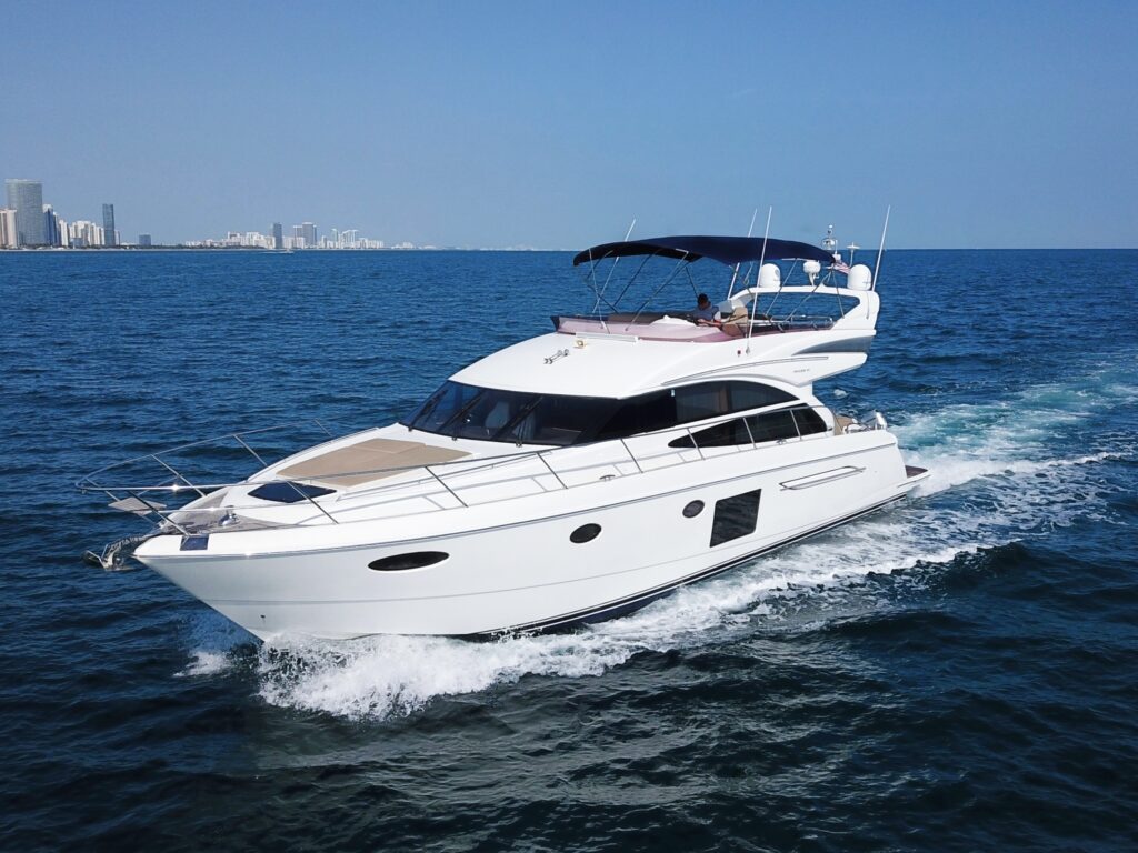 %MAlquiler de yates en Miami%
