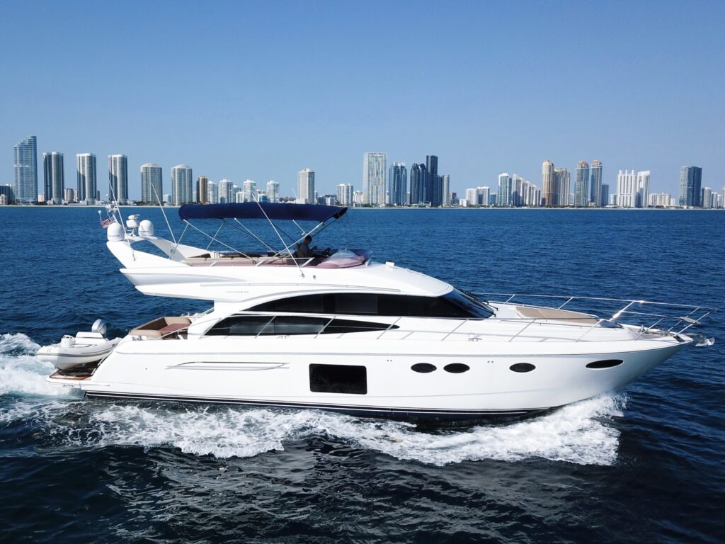 %MAlquiler de yates en Miami%