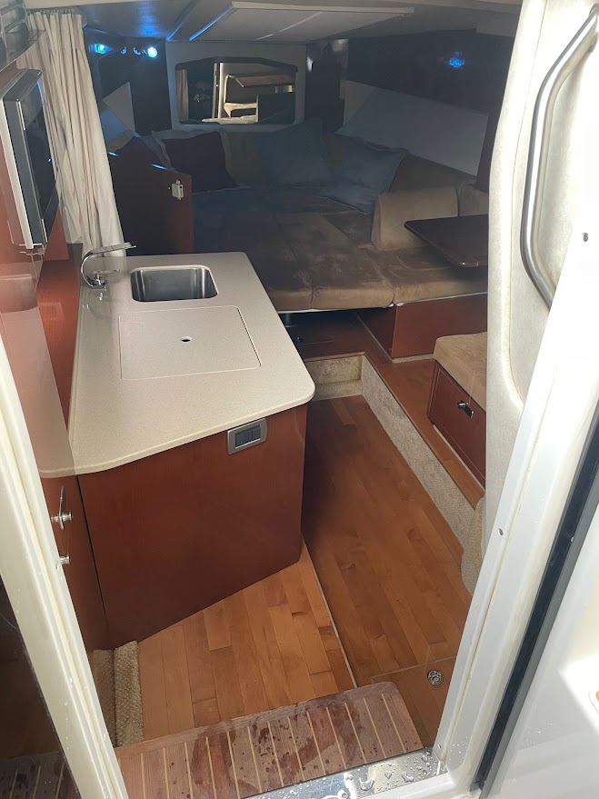 36ft Sea Ray | Miami Beach Day Yacht Experience 5 %MAlquiler de yates en Miami%