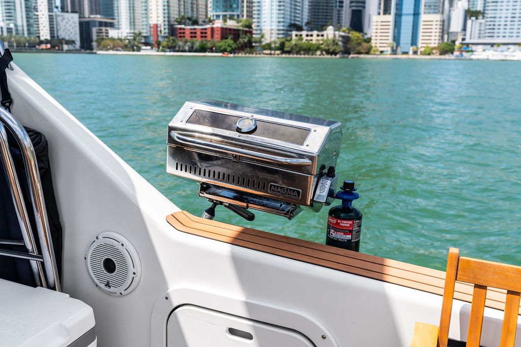 48ft Sea Ray Bridge Yacht Rental Miami 🌙 | 15 ppl | Commercial License 5 %Miami Yacht Rentals%