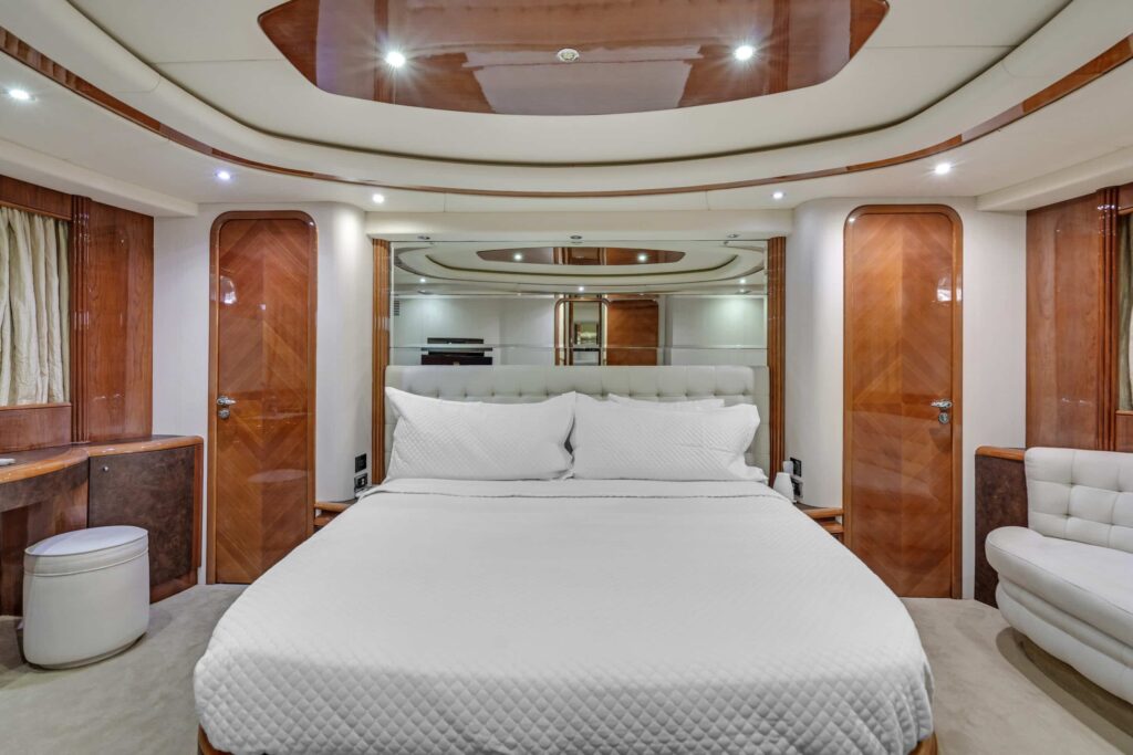 90ft Azimut “Day Dreaming” Andre Miami Yacht Rental | Feeling Yachty 🌅 1 %Miami Yacht Rentals%