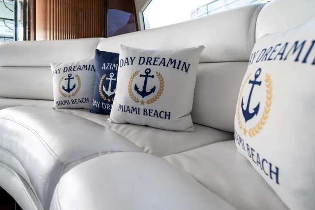 90ft Azimut “Day Dreaming” – Feeling Yachty | Miami Yacht Rentals | Miami Beach Marina 30 %Miami Yacht Rentals%