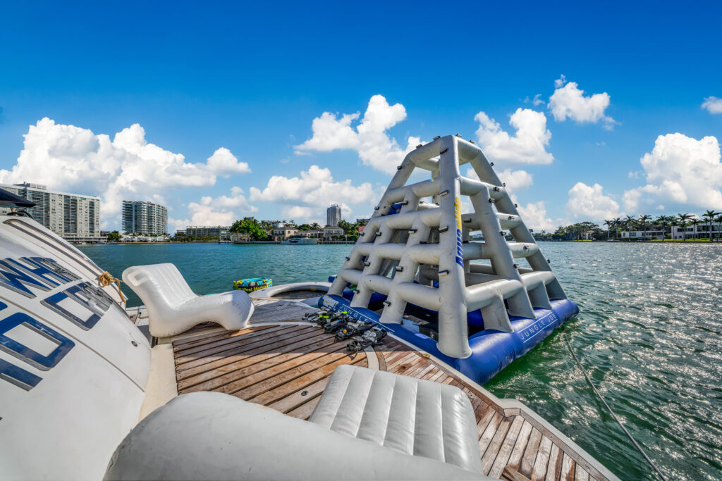 94ft Sunseeker Elite Luxury Yacht Charter | Miami Beach 💼 3 %Miami Yacht Rentals%