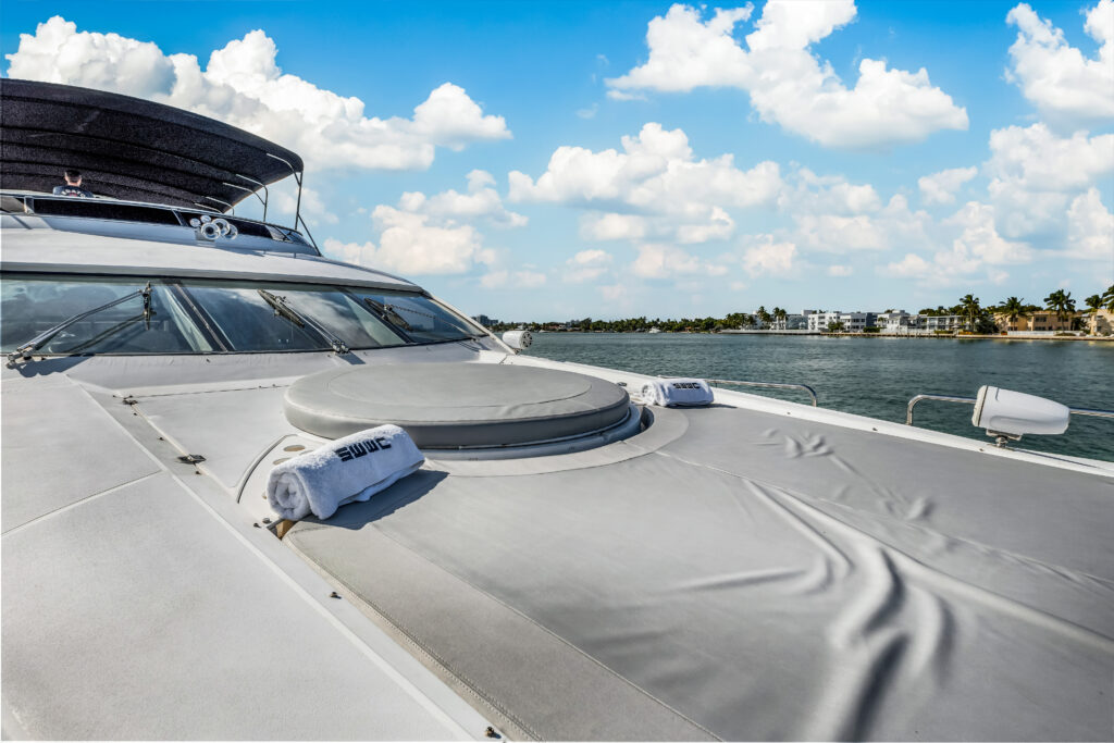 94ft Sunseeker Elite Luxury Yacht Charter | Miami Beach 💼 4 %Miami Yacht Rentals%