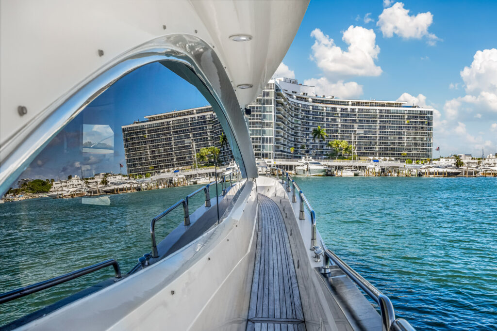 94ft Sunseeker Elite Luxury Yacht Charter | Miami Beach 💼 6 %Miami Yacht Rentals%