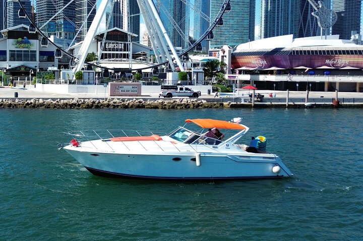 ✨ SeaRay Sundancer 45ft Orange | Miami Yacht Charter 1 %Miami Yacht Rentals%