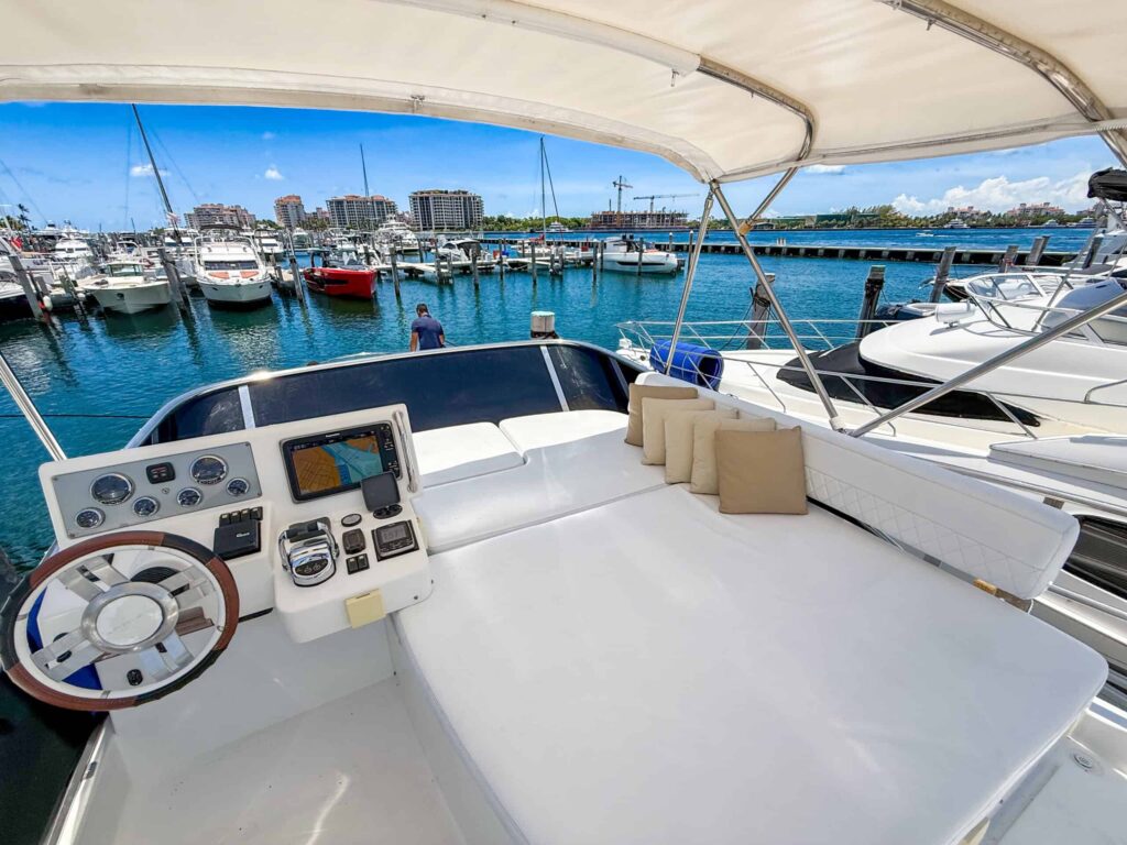 Azimut 53 “Latin Flow” (2015) 👑 | Exclusive Charter Adventure from $1300 4 %Miami Yacht Rentals%