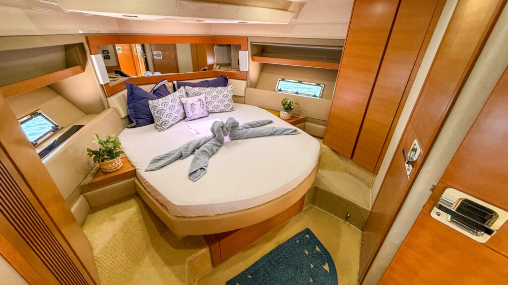 Azimut 53 “Latin Flow” (2015) 👑 | Exclusive Charter Adventure from $1300 12 %Miami Yacht Rentals%