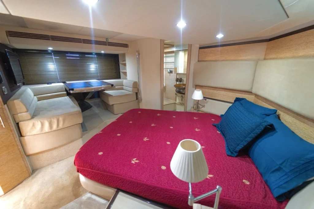 🌴 Titos — 65ft' Azimut Yacht Charter (Bayside) 6 %Miami Yacht Rentals%