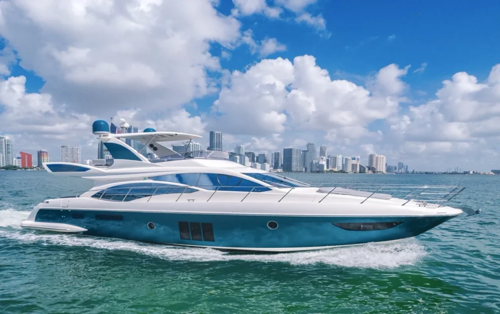 🌴 Titos — 65ft' Azimut Yacht Charter (Bayside) 9 %Miami Yacht Rentals%
