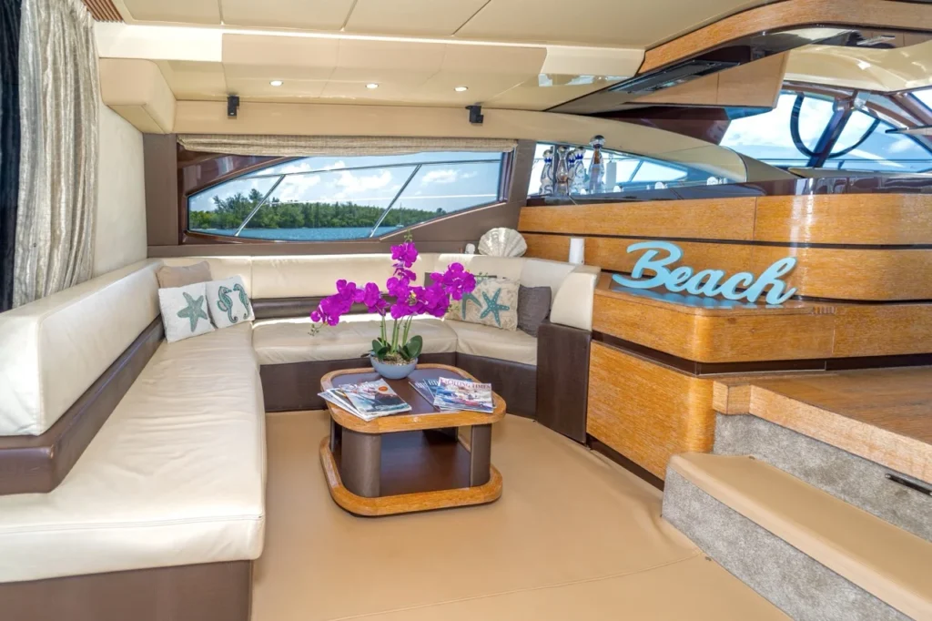 🌴 Titos — 65ft' Azimut Yacht Charter (Bayside) 4 %Miami Yacht Rentals%