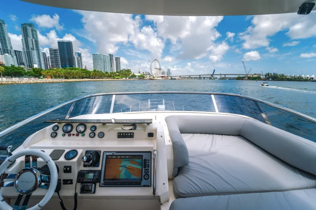 🌴 Titos — 65ft' Azimut Yacht Charter (Bayside) 4 %Miami Yacht Rentals%