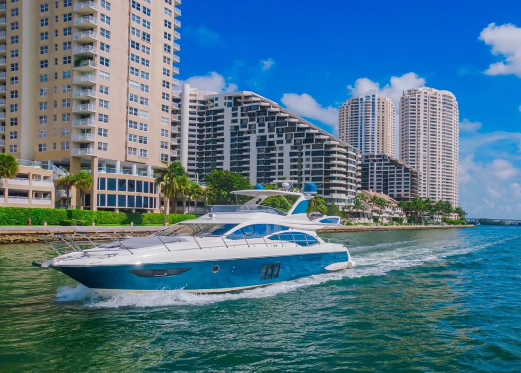 🌴 Titos — 65ft' Azimut Yacht Charter (Bayside) 1 %Miami Yacht Rentals%
