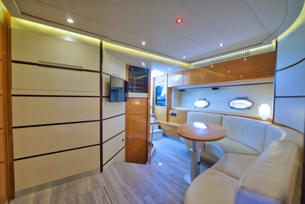 65ft Pershing “James Bond” – Feeling Yachty | Miami Yacht Rentals | 6 %Miami Yacht Rentals%