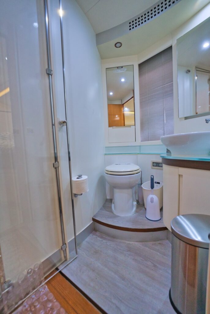 65ft Pershing “James Bond” – Feeling Yachty | Miami Yacht Rentals | 9 %Miami Yacht Rentals%