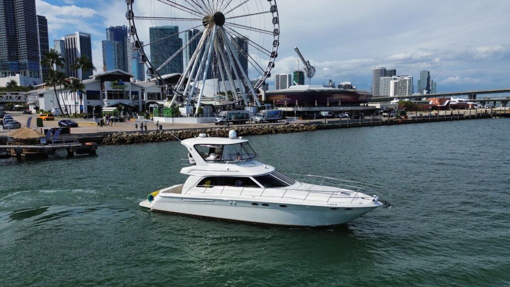 ✨ 55ft Sea Ray “Navigator” | Miami Yacht Charter 2 %Miami Yacht Rentals%