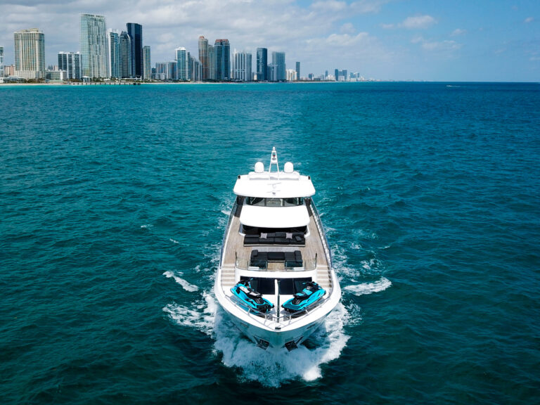 Book a 20 person yacht rental in Miami π₯οΈ Perfect for 20β400 guest parties, birthdays, corporate events & sandbar trips with licensed captain, crew & all-inclusive options π #3 6 %Miami Yacht Rentals%