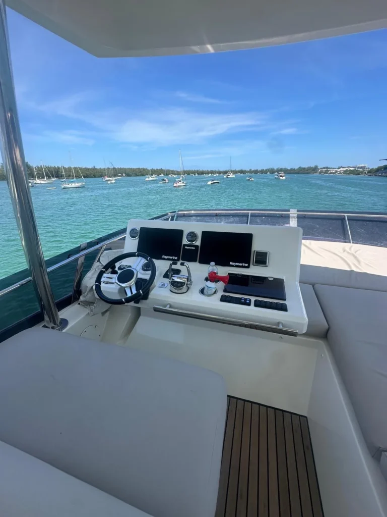 🔥 La Dolce Vita II -65ft' Prestige (2022) Yacht Charter — Venetian Marina Free Hour 2 %MAlquiler de yates en Miami%