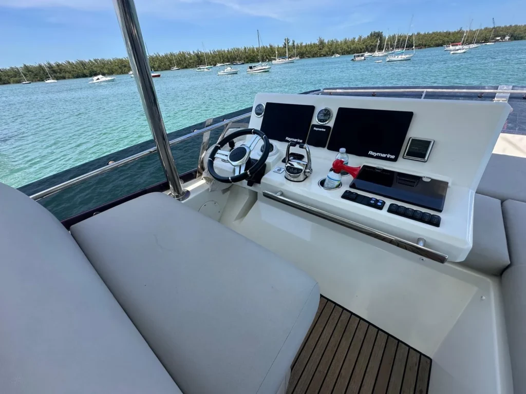 🔥 La Dolce Vita II -65ft' Prestige (2022) Yacht Charter — Venetian Marina Free Hour 5 %MAlquiler de yates en Miami%