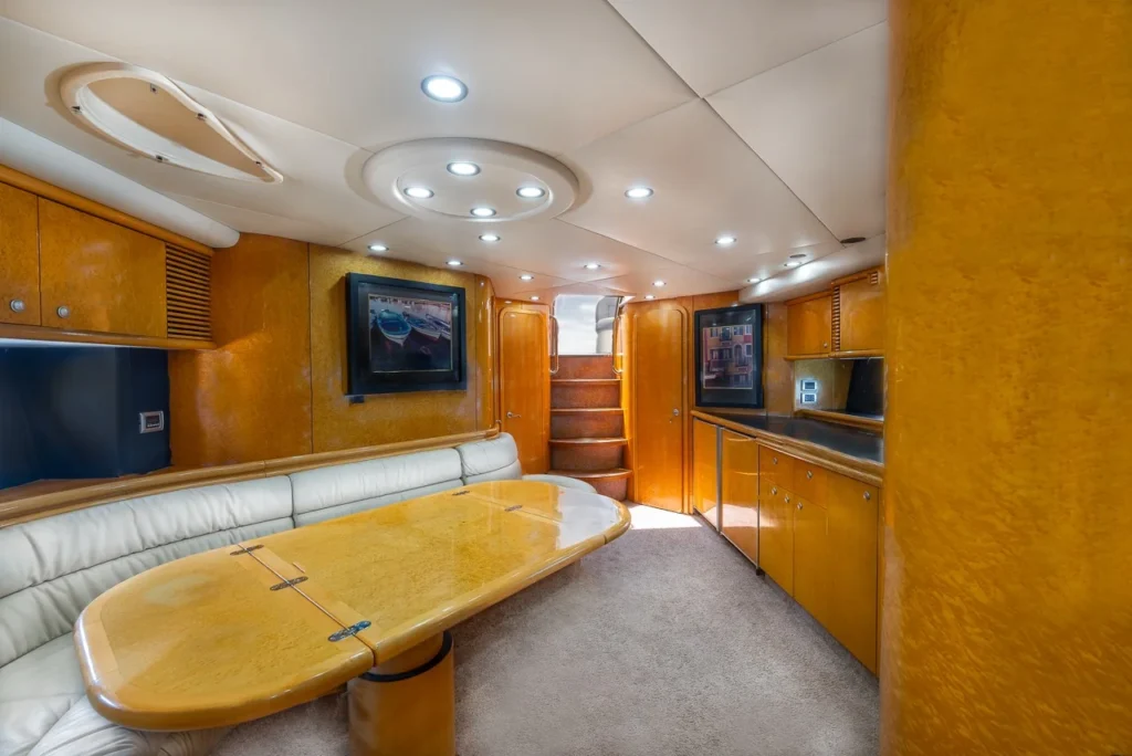 ✨Frenchy —60ft' Sunseeker Yacht Charter (Miami River) | Free Hour 1 %MAlquiler de yates en Miami%