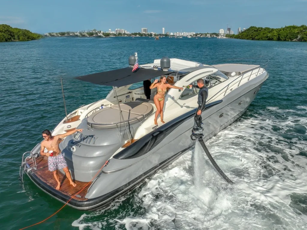 ✨Frenchy —60ft' Sunseeker Yacht Charter (Miami River) | Free Hour 10 %MAlquiler de yates en Miami%