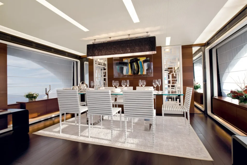 100ft Azimut – Luxury Yacht Charter | Turnberry Marina, Miami 4 %Miami Yacht Rentals%