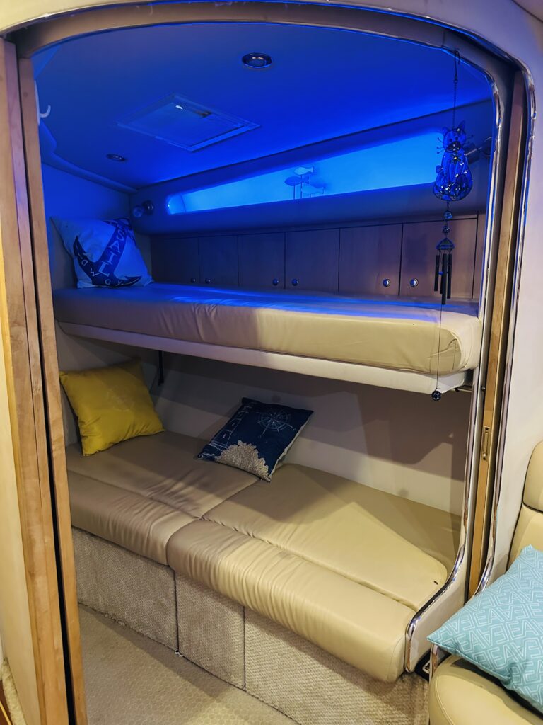 45ft Sea Ray Sundancer No ETA ✨ | Miami Yacht Charter 9 %Miami Yacht Rentals%