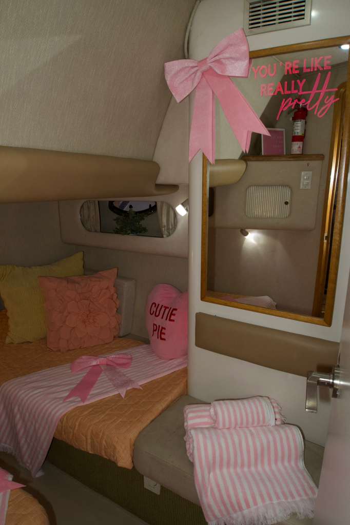 HORIZON Pink Miami Yacht Charter | Luxury Pink Yacht Rental 11 %Miami Yacht Rentals%