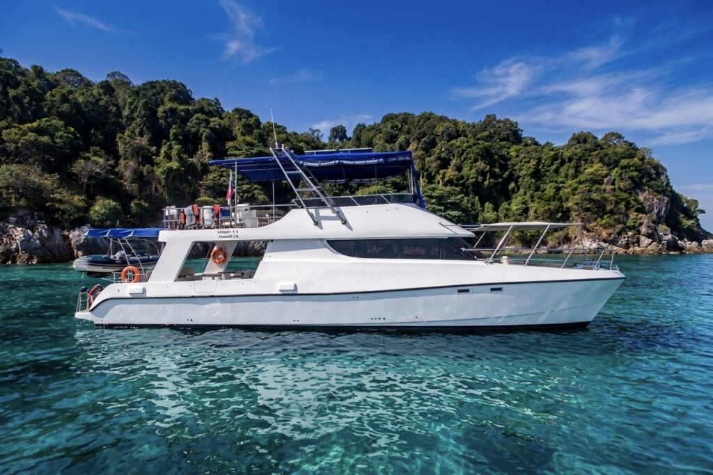 54ft Catamaran Rental Panama | Luxury Island Charter  From $3,740