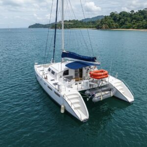 CATAMARAN FOUNTAINE PAJOT 56
