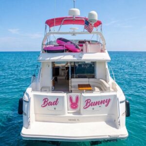 50ft Pink Maxum “Bad Bunny” – Luxury Yacht Charter | Miami | Feeling Yachty