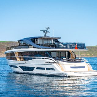 100-exterior-white-hull-16