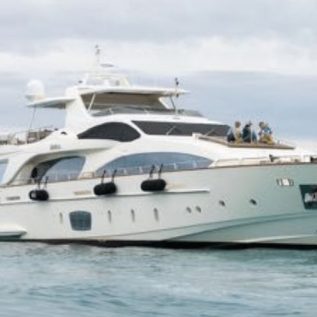 105ft Mangusta “Daya” – Luxury Yacht Charter Nassau (1)