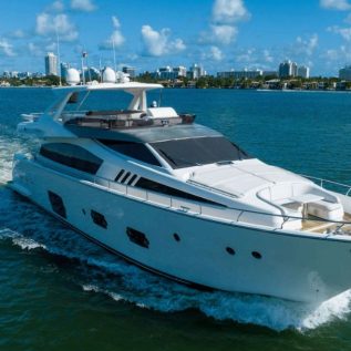 95ft Ferretti “Bonus Round” – Luxury Yacht Charter Miami Beach (7)